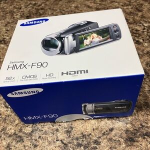 Samsung HMX-F90 Silver and Black Camcorder
